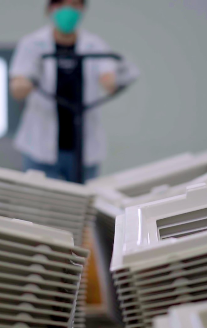 How does Suase Mould's solution compare to other lightweight solutions?