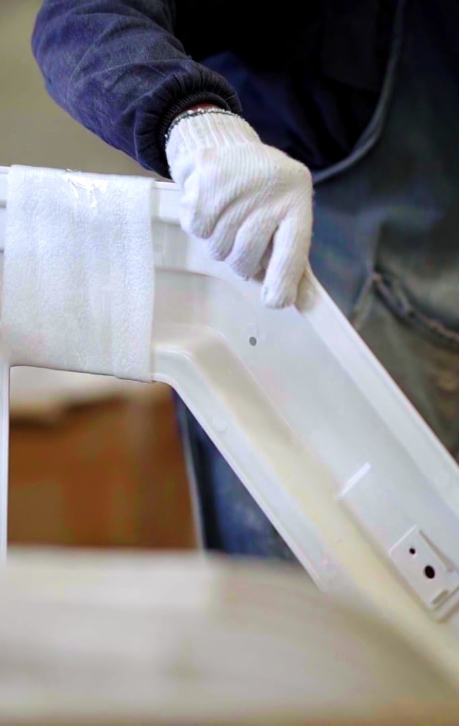 Is Compression Mold the Same as Transfer Mold?