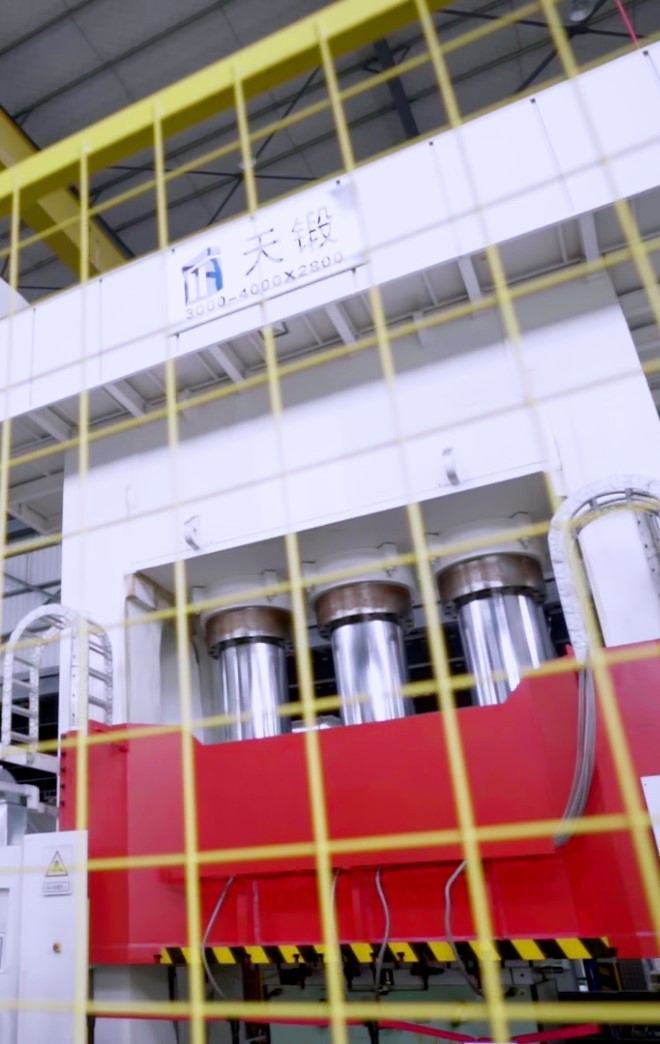 How Does a Compression Machine Work?